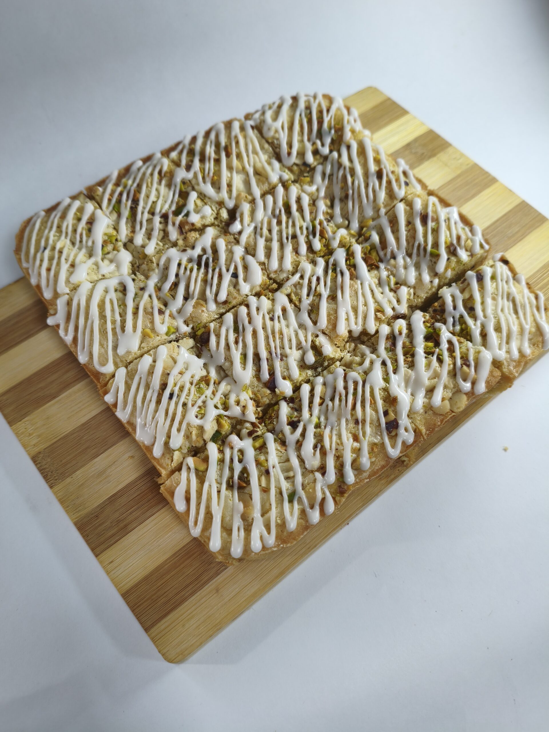 Blondie Chocolate blanco nueces y Glaseado de limon bandeja 2