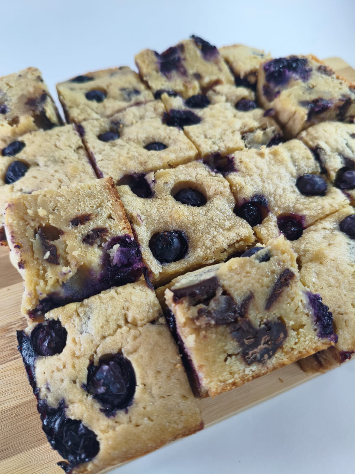 Blondie de chocolate y arándanos - Image 6