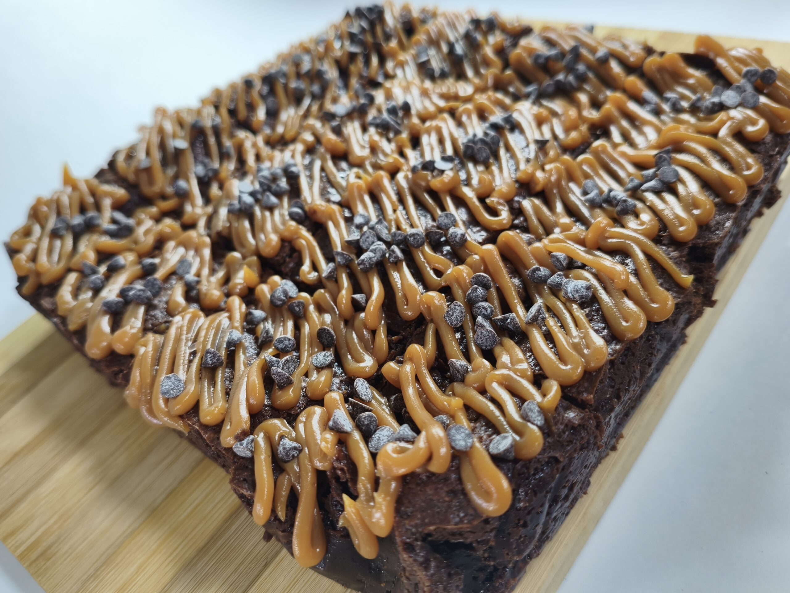 Brownie con arequipe y nueces o chips de chocolate 5