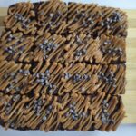 Brownie con arequipe y nueces o chips de chocolate 4