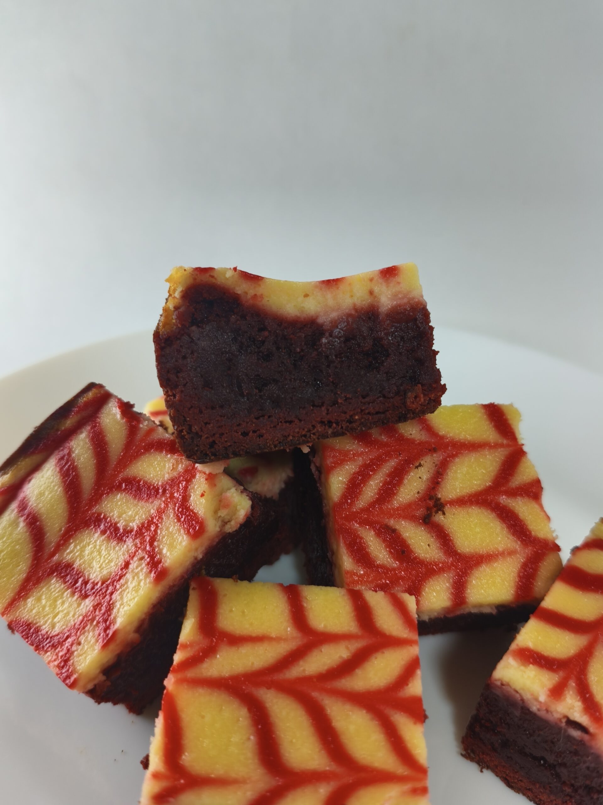 Red velvet cheese cake brownie 2