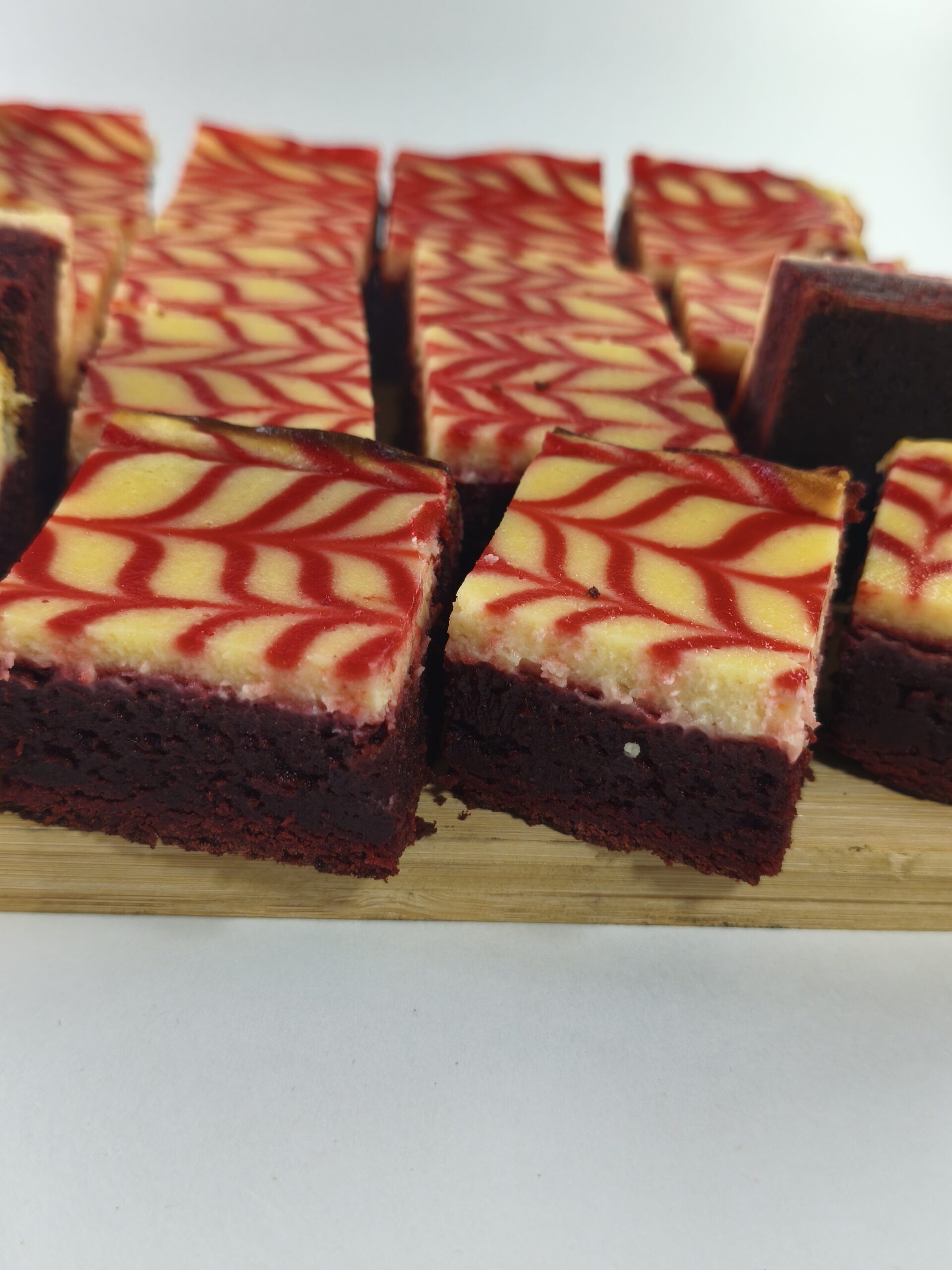 Red velvet cheese cake brownie 4